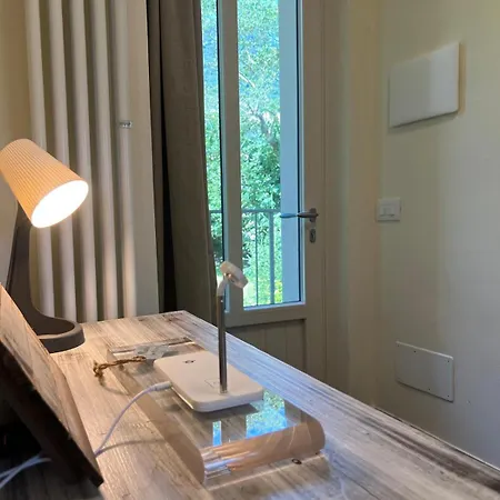 La Bolvedrina - - Garden & First Floor Тремеццо